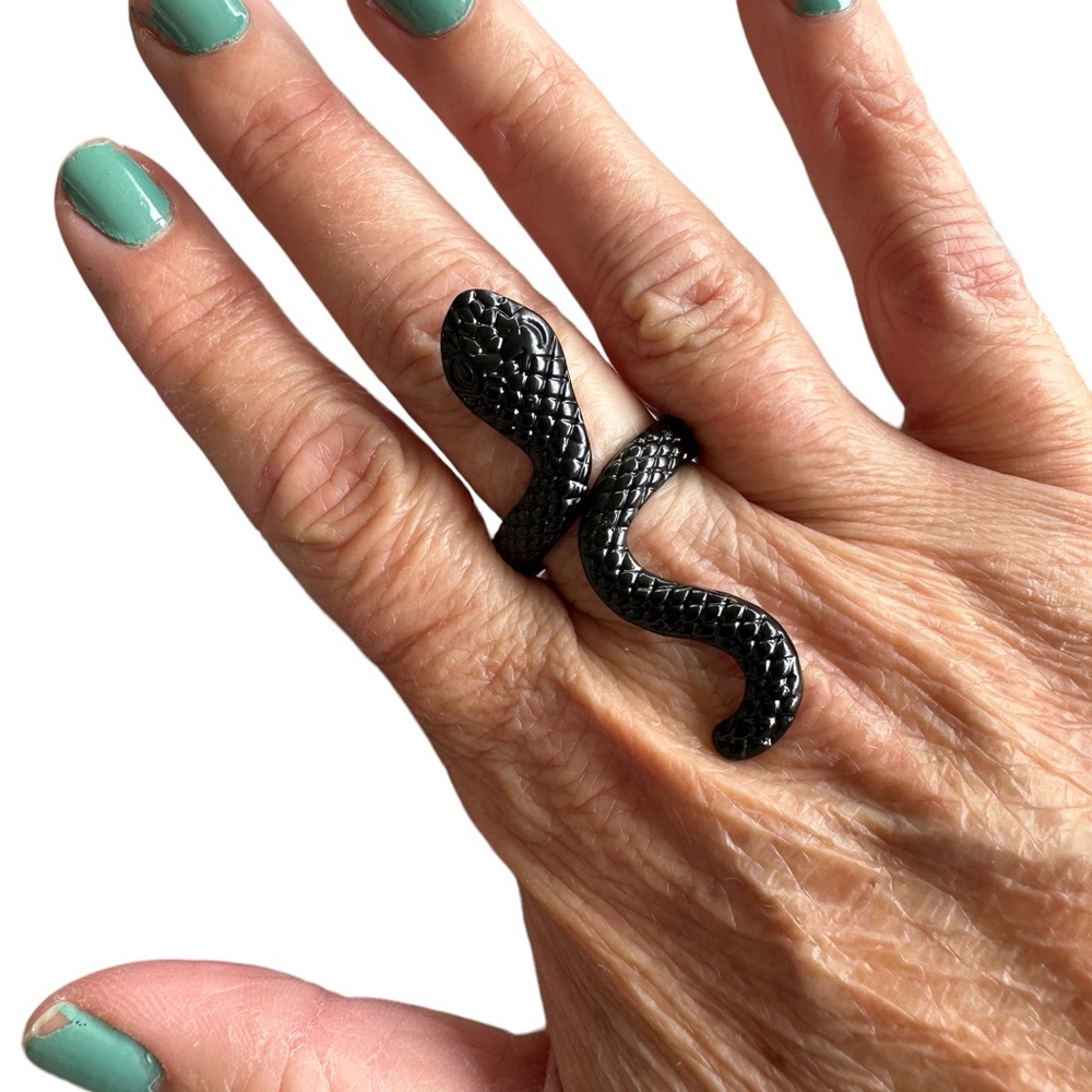 Textured Black Unisex Snake Ring